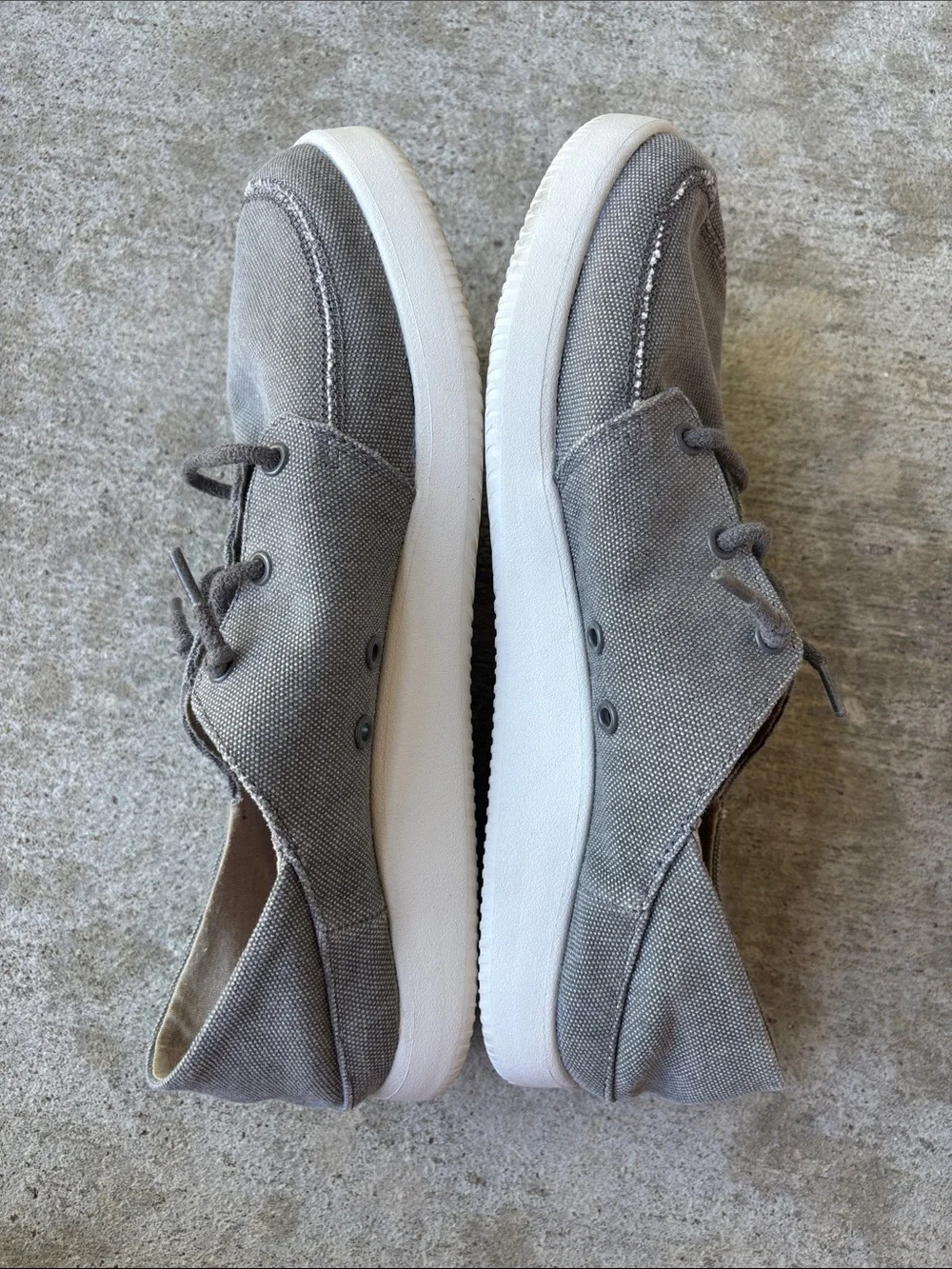 Chaco Gray Canvas Lace-Up Low-Top Sneakers